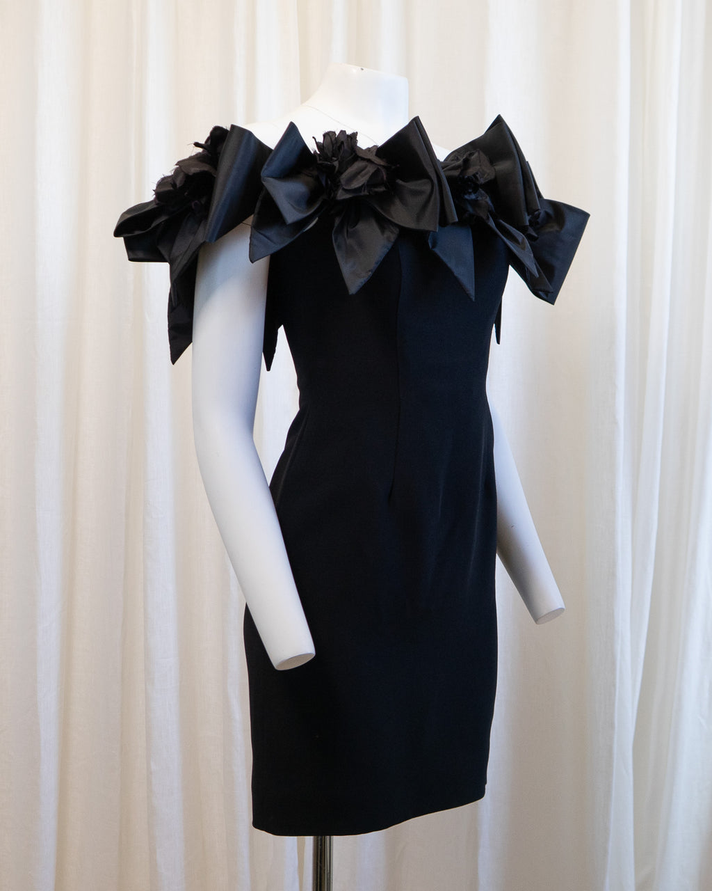 80s Victor Costa Bergdorf Goodman Black Roses & Bows Mini Dress