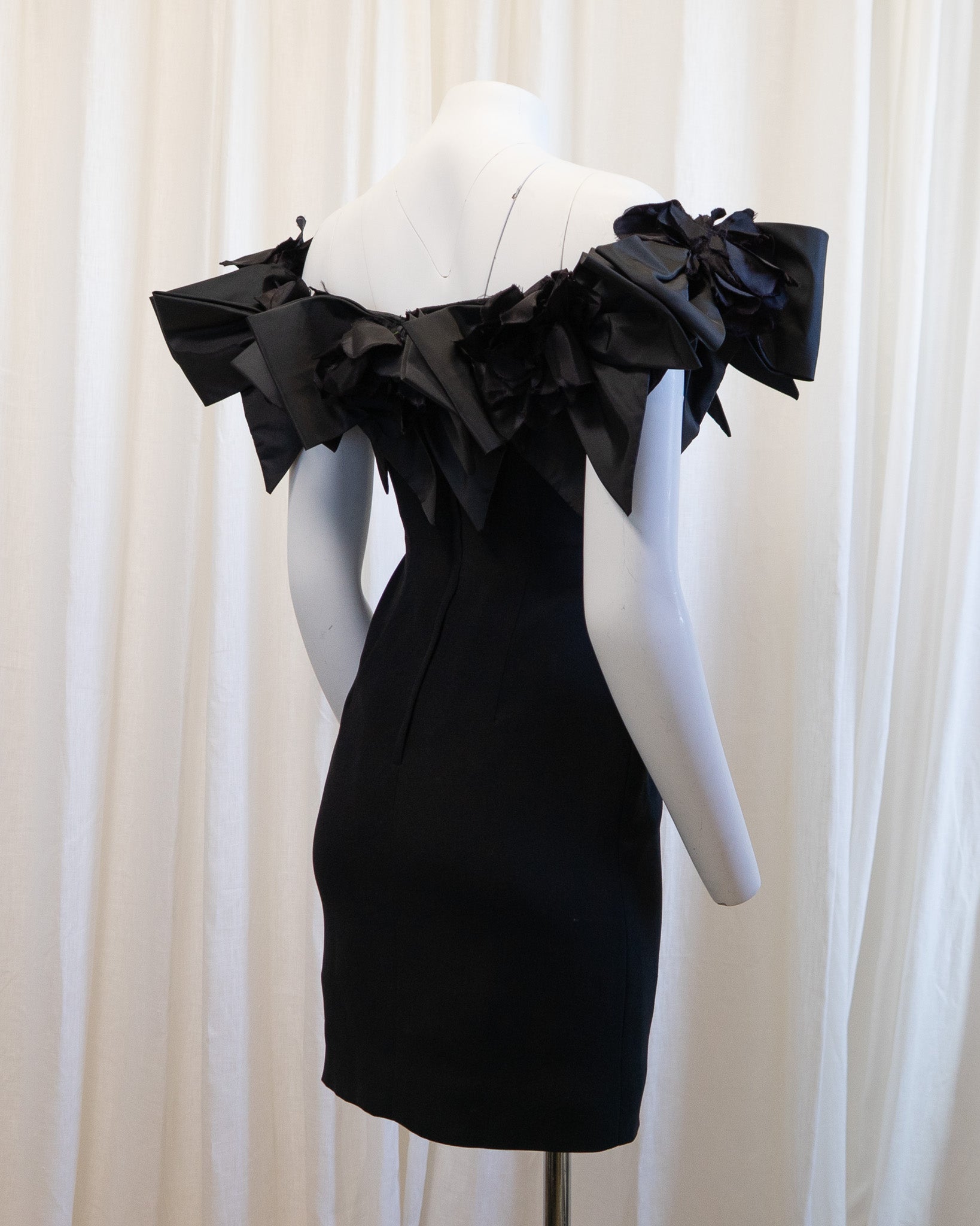 80s Victor Costa Bergdorf Goodman Black Roses & Bows Mini Dress