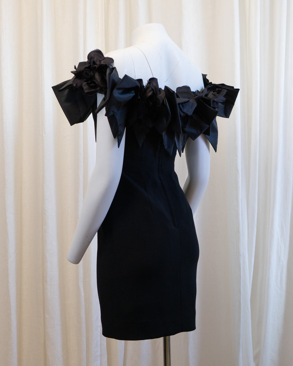 80s Victor Costa Bergdorf Goodman Black Roses & Bows Mini Dress