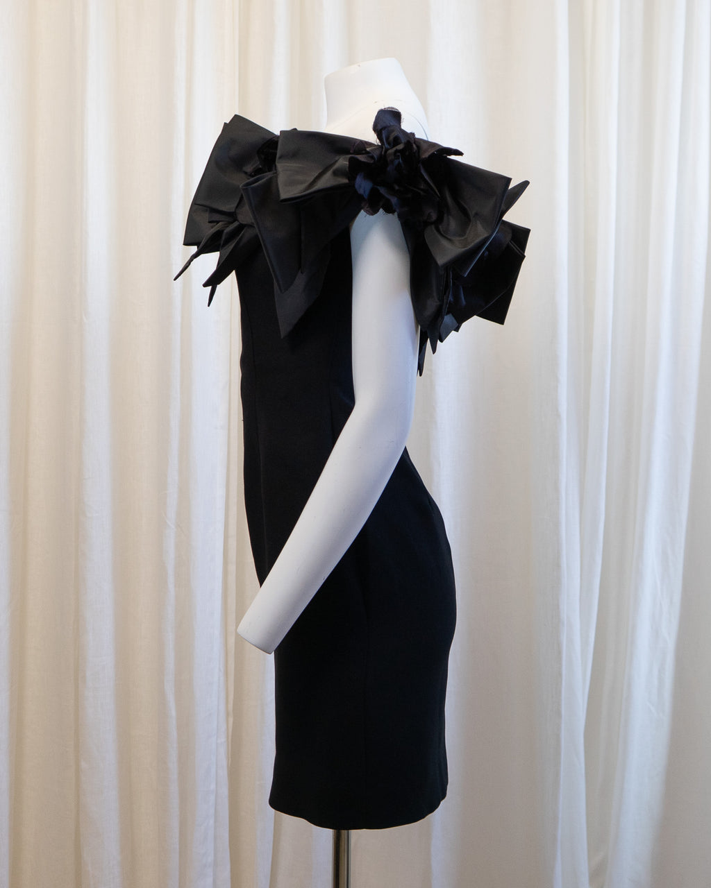 80s Victor Costa Bergdorf Goodman Black Roses & Bows Mini Dress