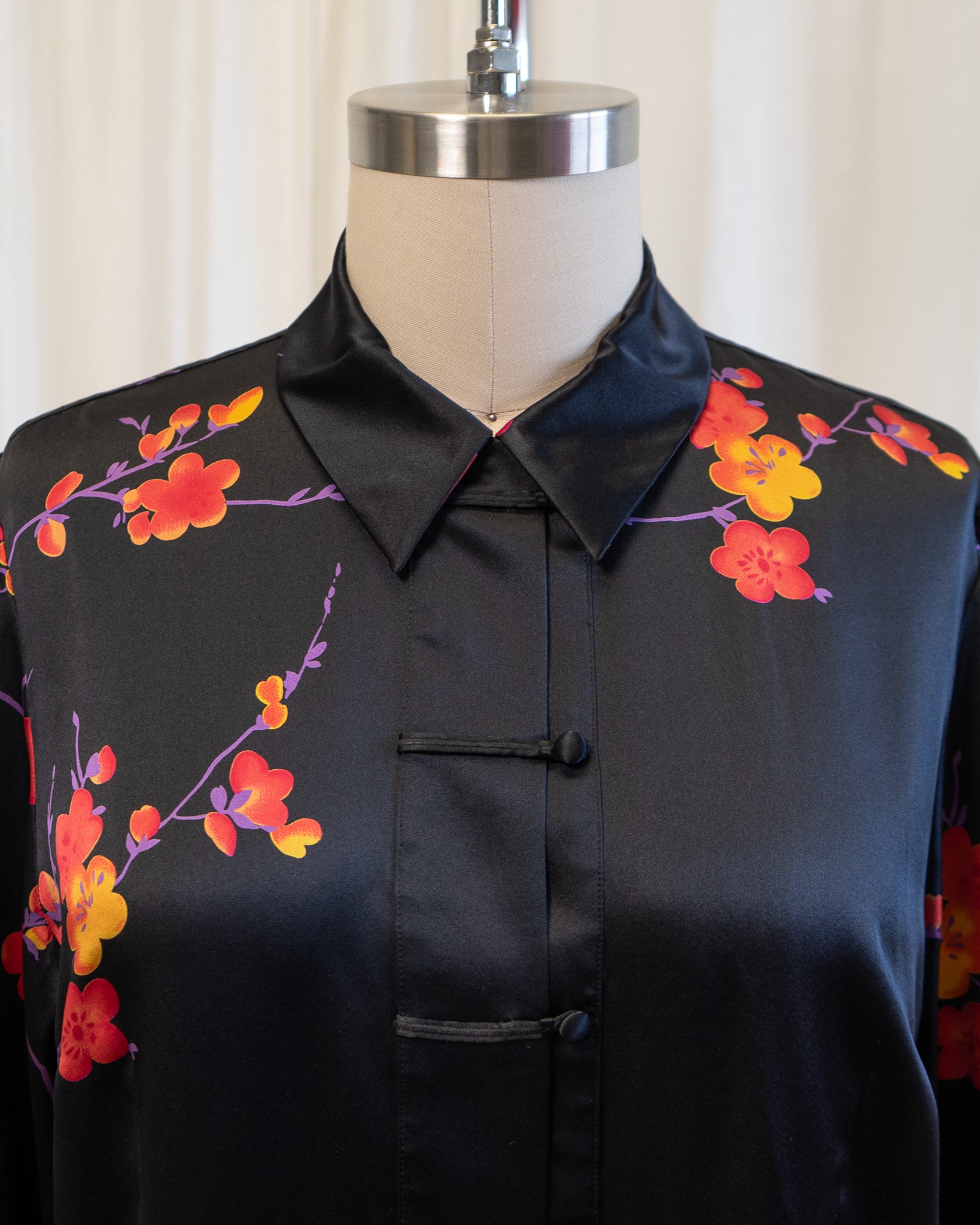90s Carlisle Black Pure Silk Chinoiserie Floral Blouse