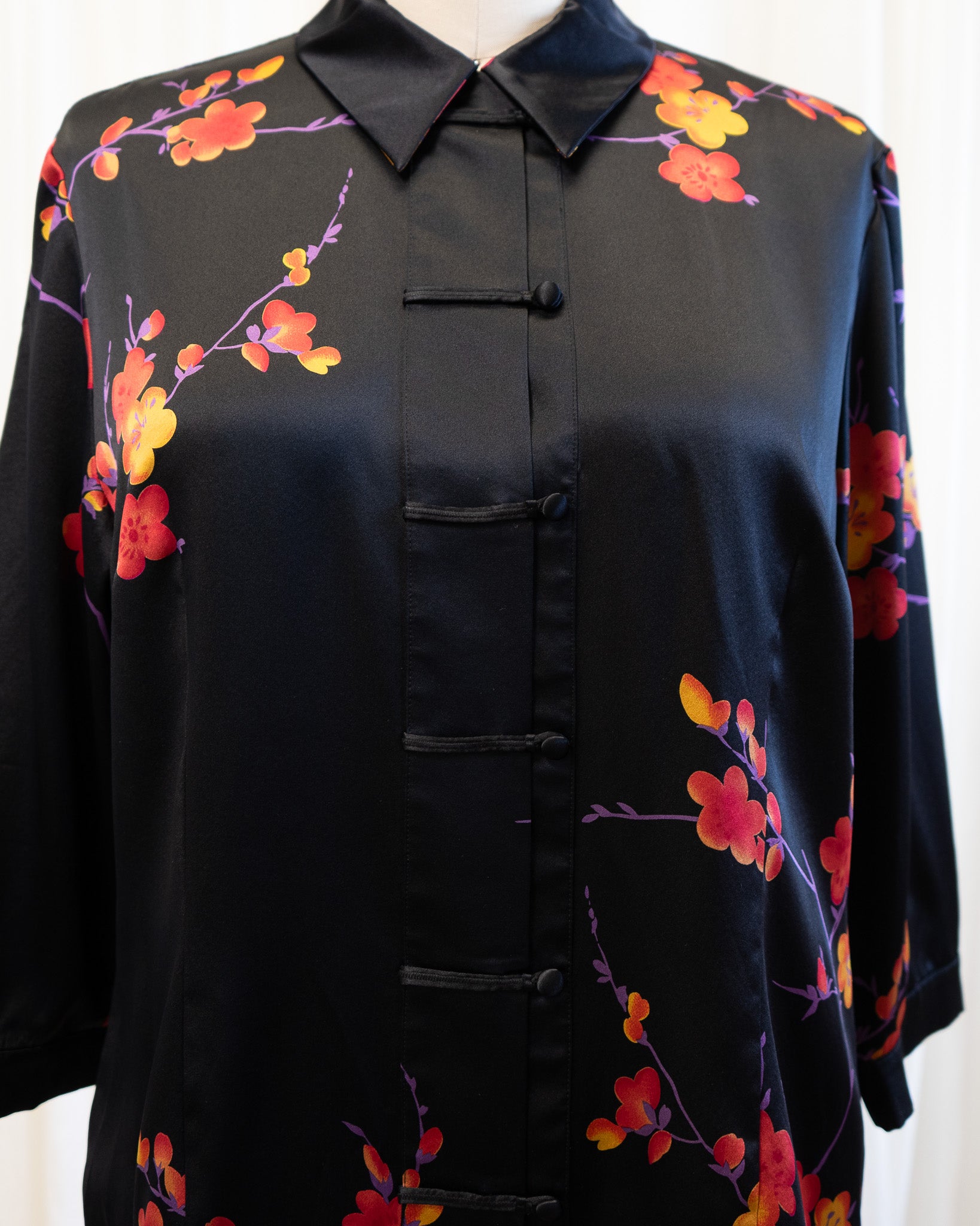90s Carlisle Black Pure Silk Chinoiserie Floral Blouse
