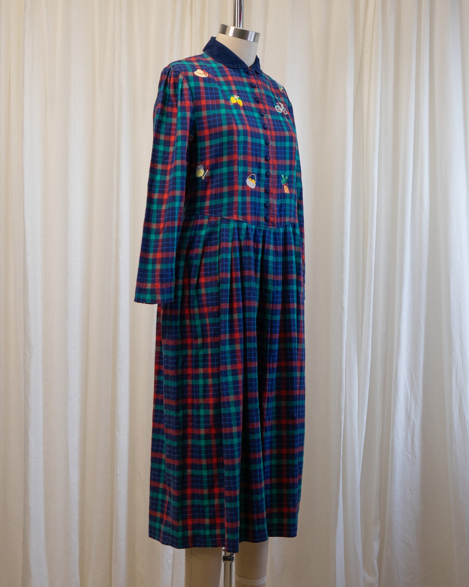 00s "Farmer's Market" Embroidered Eddie Bauer Plaid & Corduroy Dress