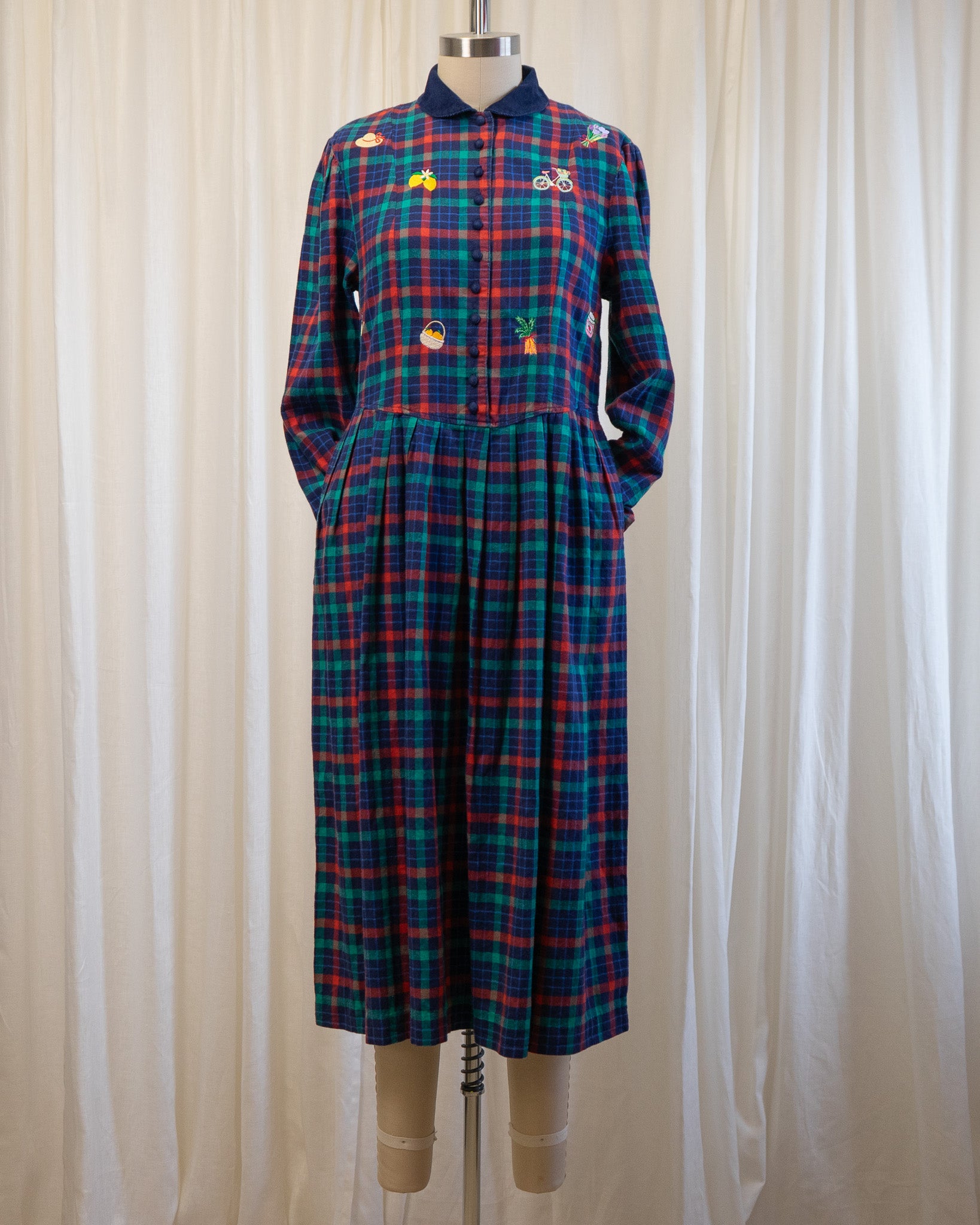 00s "Farmer's Market" Embroidered Eddie Bauer Plaid & Corduroy Dress