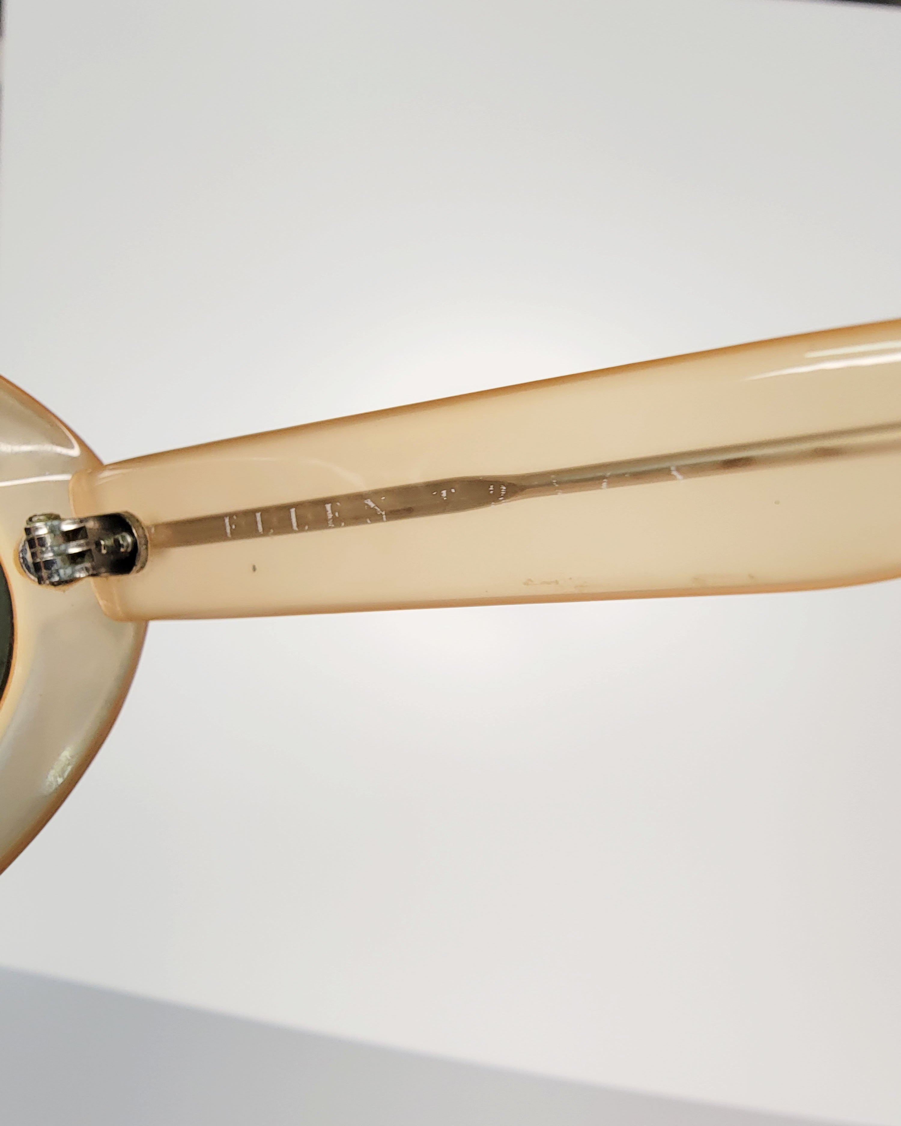 1990s Ellen Tracy Retro Rounded Sunglasses