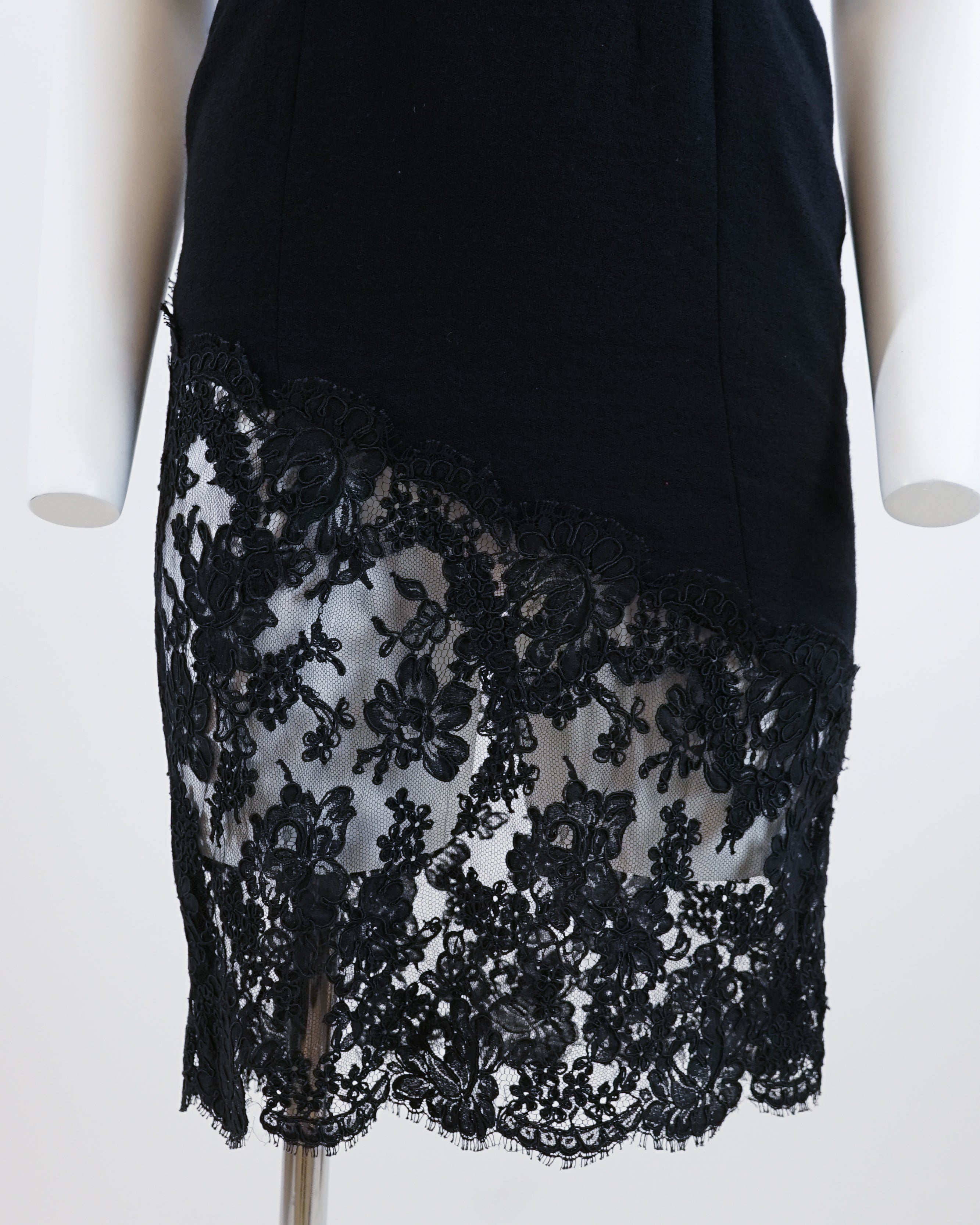 00s Ultra Sexy Black Lace w Red Lining Mini Dress