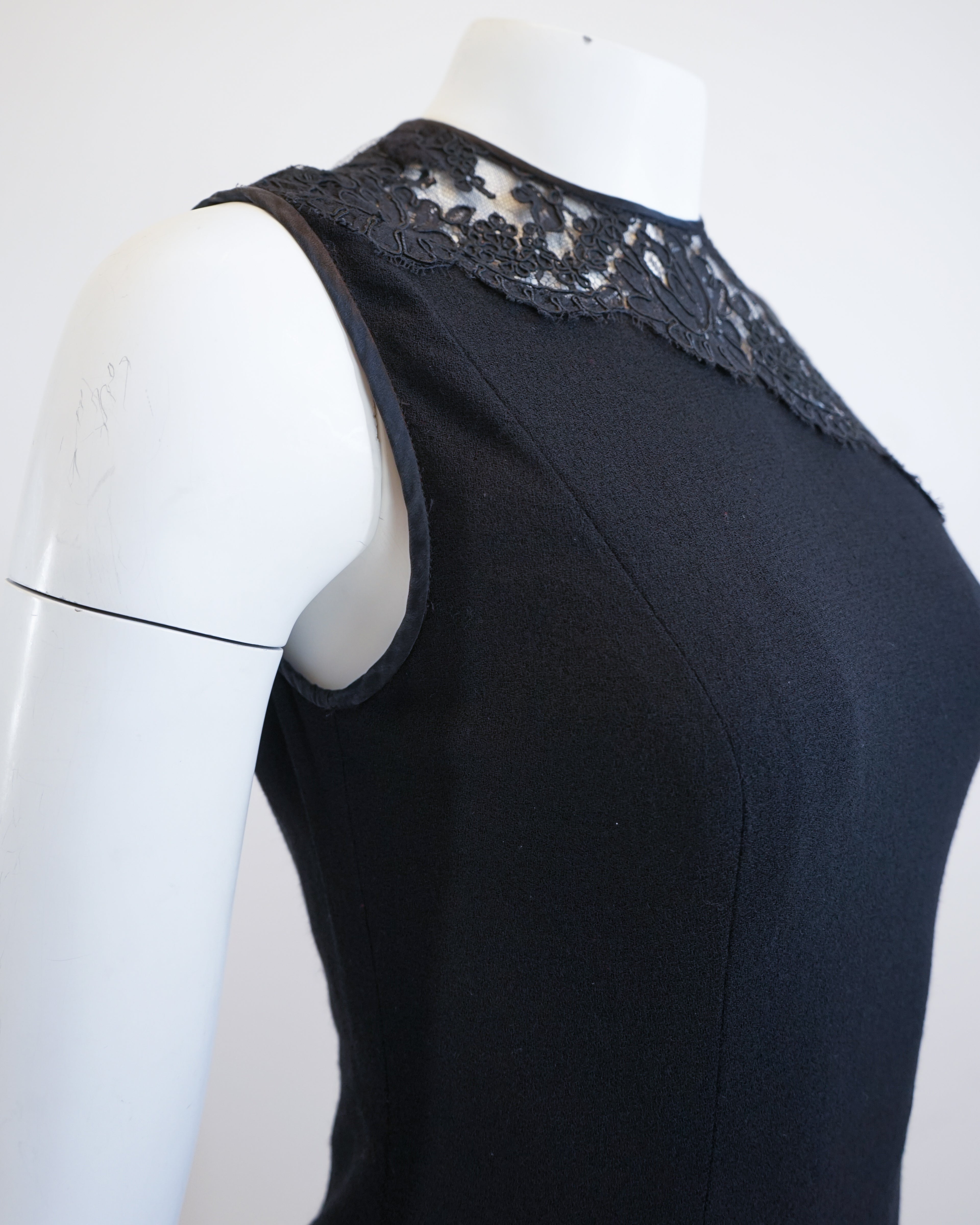 00s Ultra Sexy Black Lace w Red Lining Mini Dress