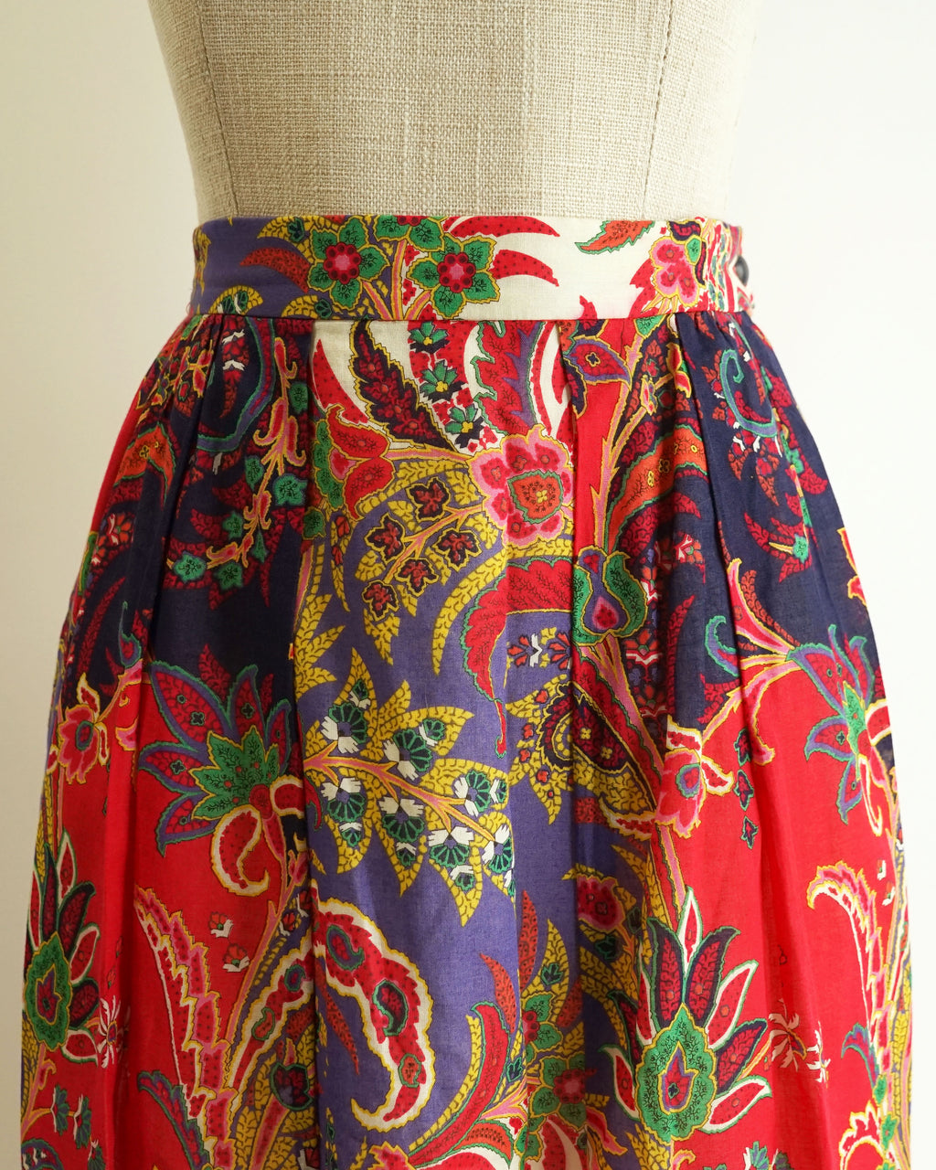 80s Carlisle Fuchsia Purple Paisley Large Print Skirt