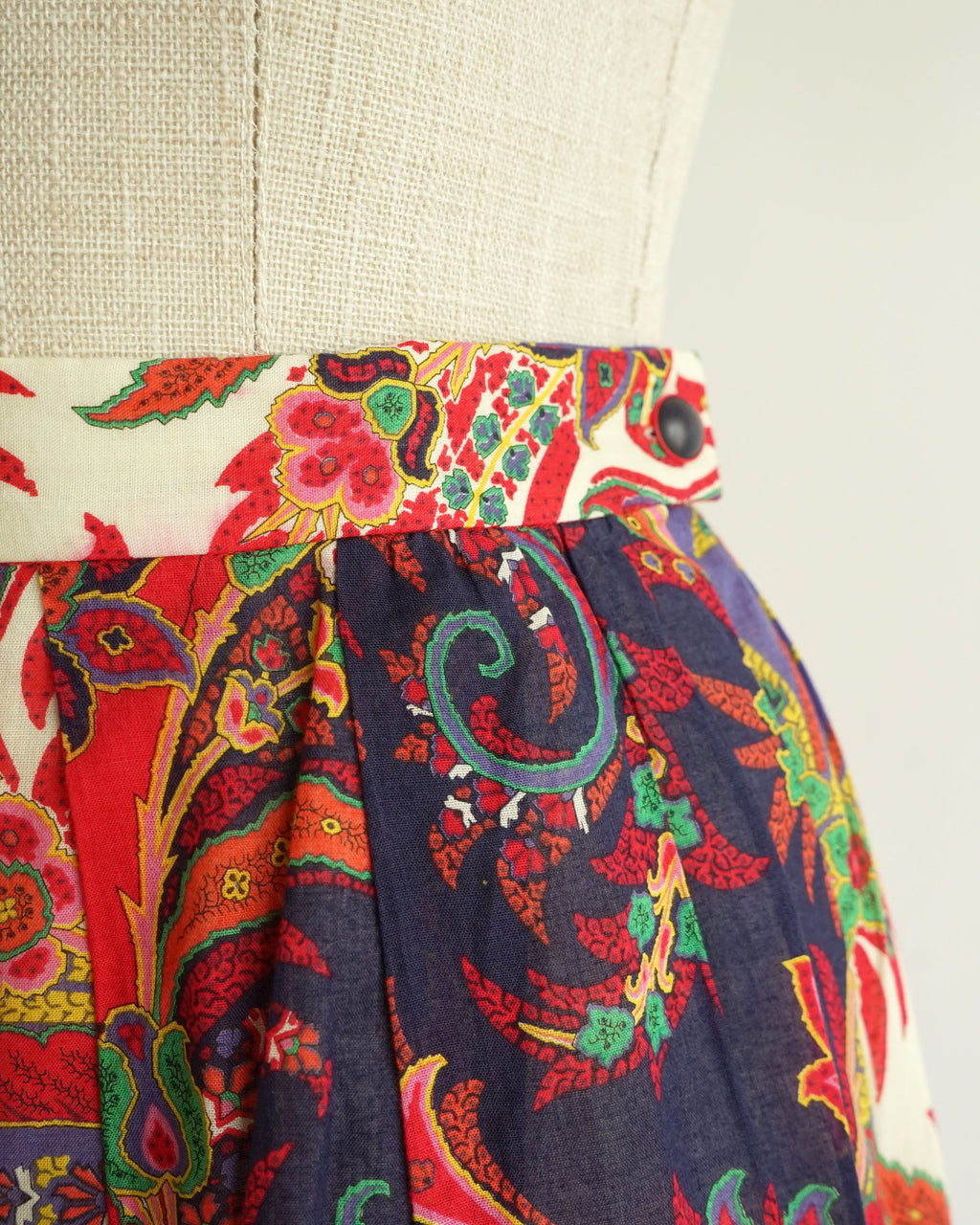 80s Carlisle Fuchsia Purple Paisley Large Print Skirt