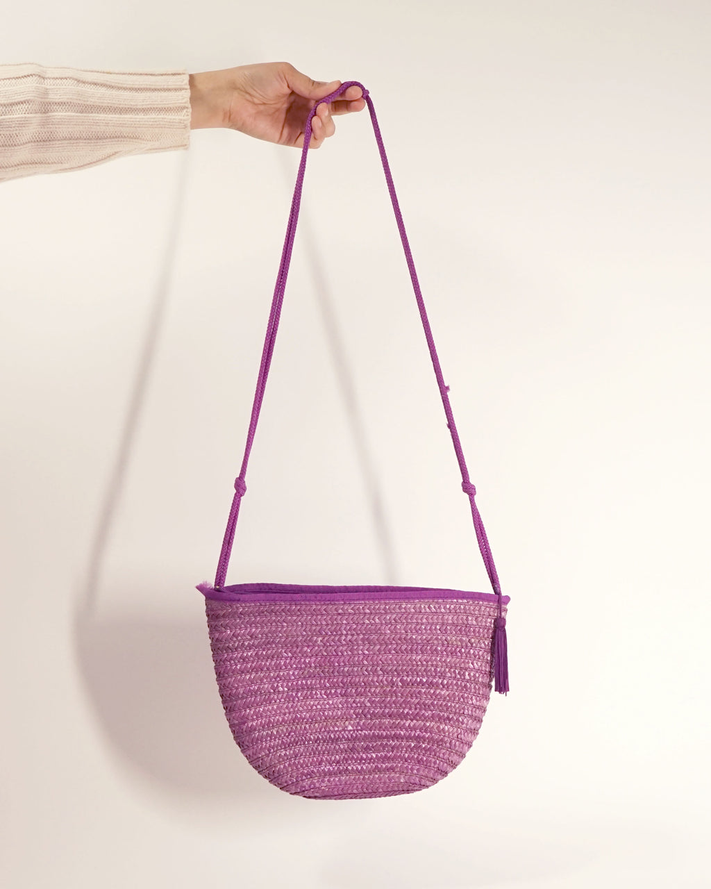 80s French Violet Woven Straw Clutch w Zipper Closure