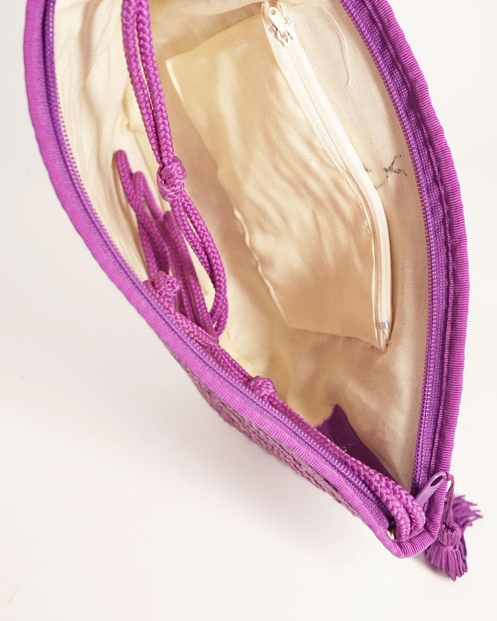 80s French Violet Woven Straw Clutch w Zipper Closure