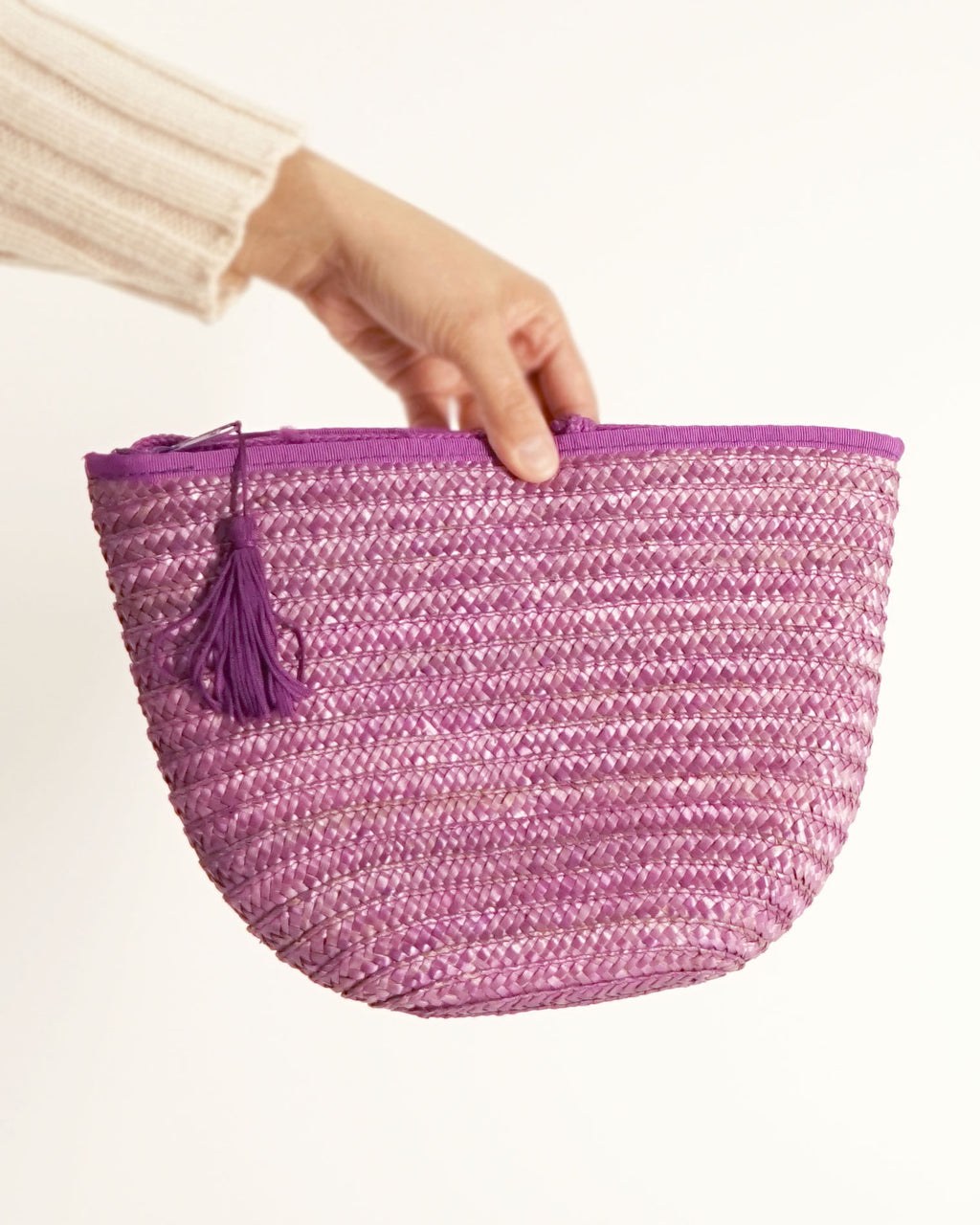 80s French Violet Woven Straw Clutch w Zipper Closure