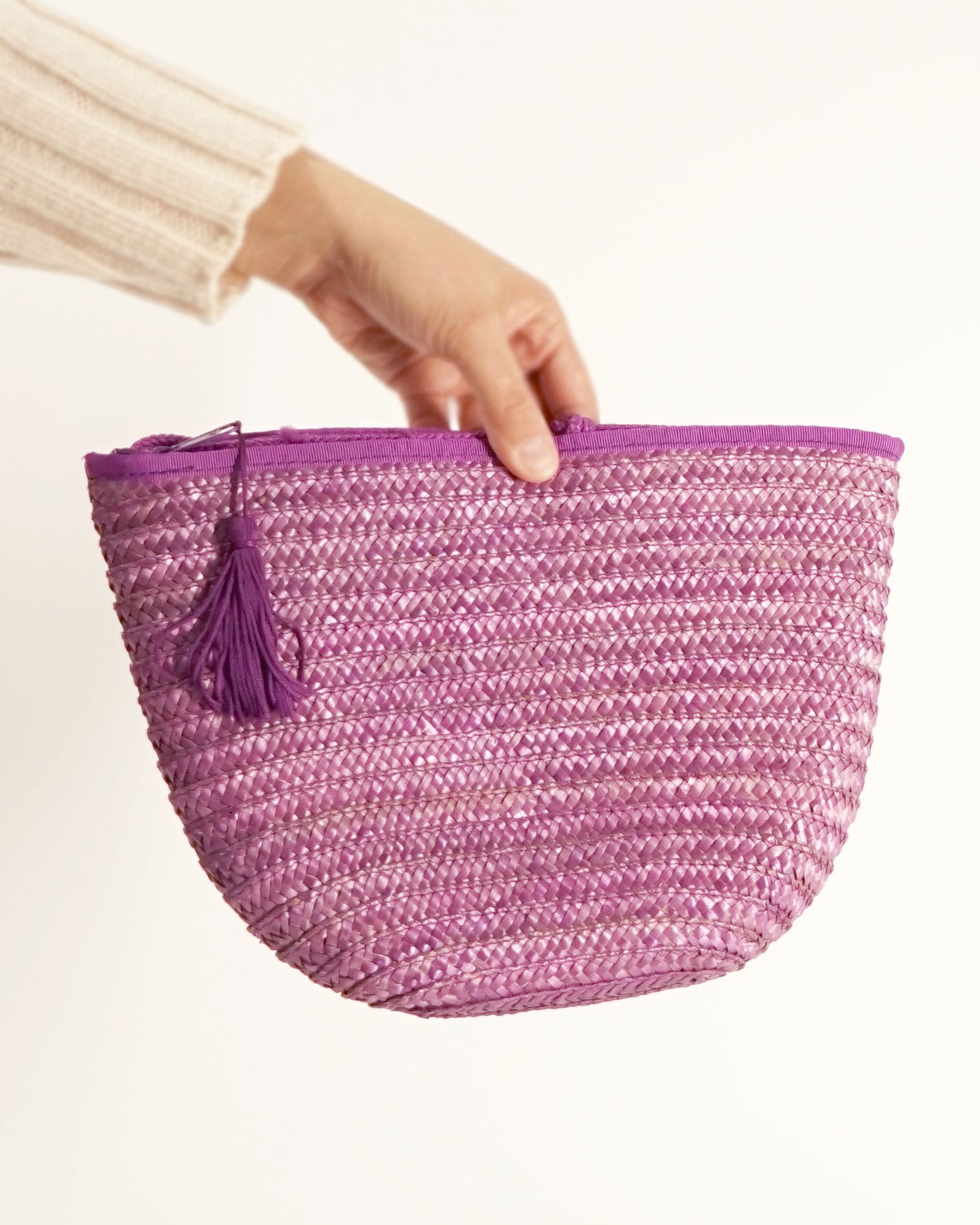 80s French Violet Woven Straw Clutch w Zipper Closure