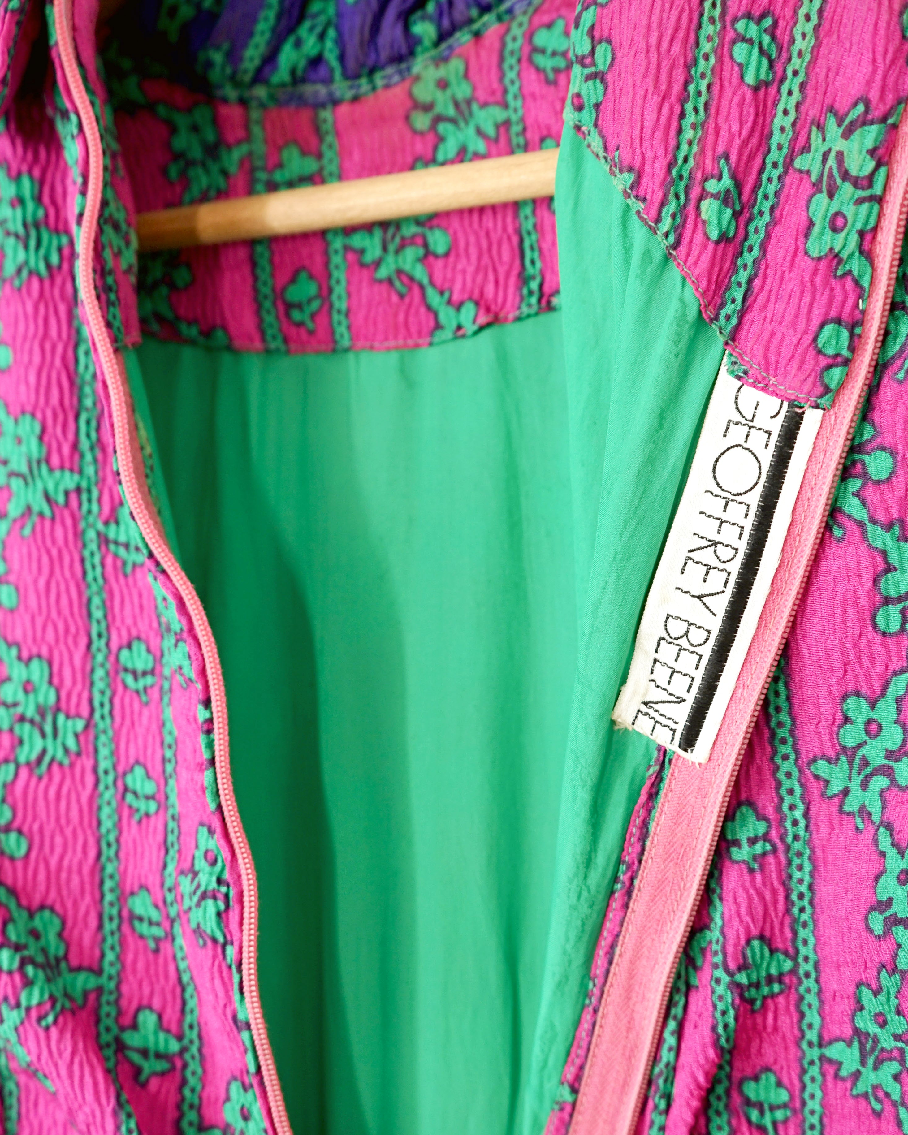 60s Geoffrey Beene Floral Crepe Crinkle Silk w Kelly Green Velvet Trim Dress