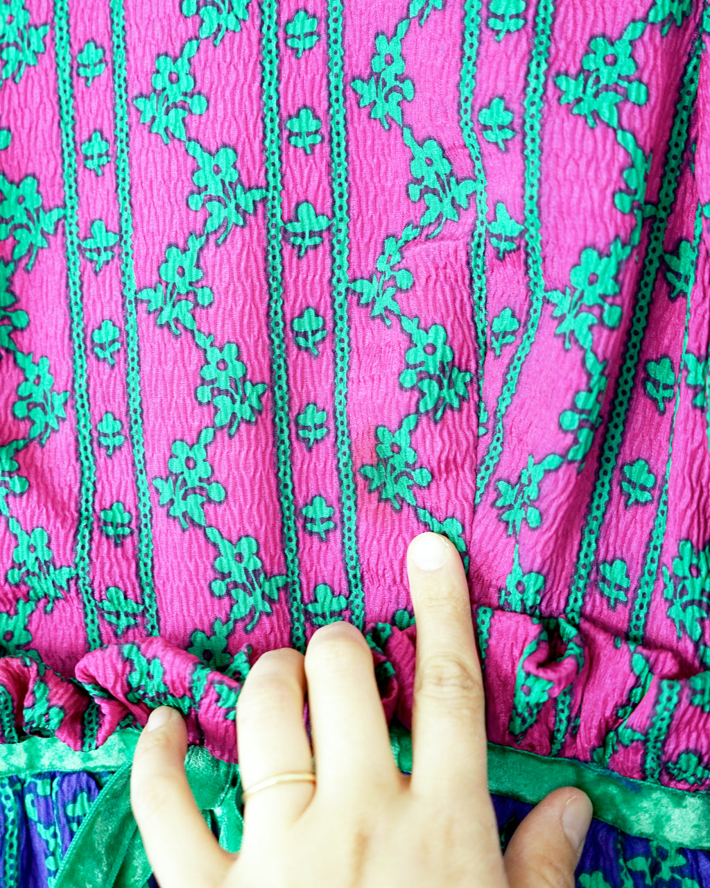 60s Geoffrey Beene Floral Crepe Crinkle Silk w Kelly Green Velvet Trim Dress