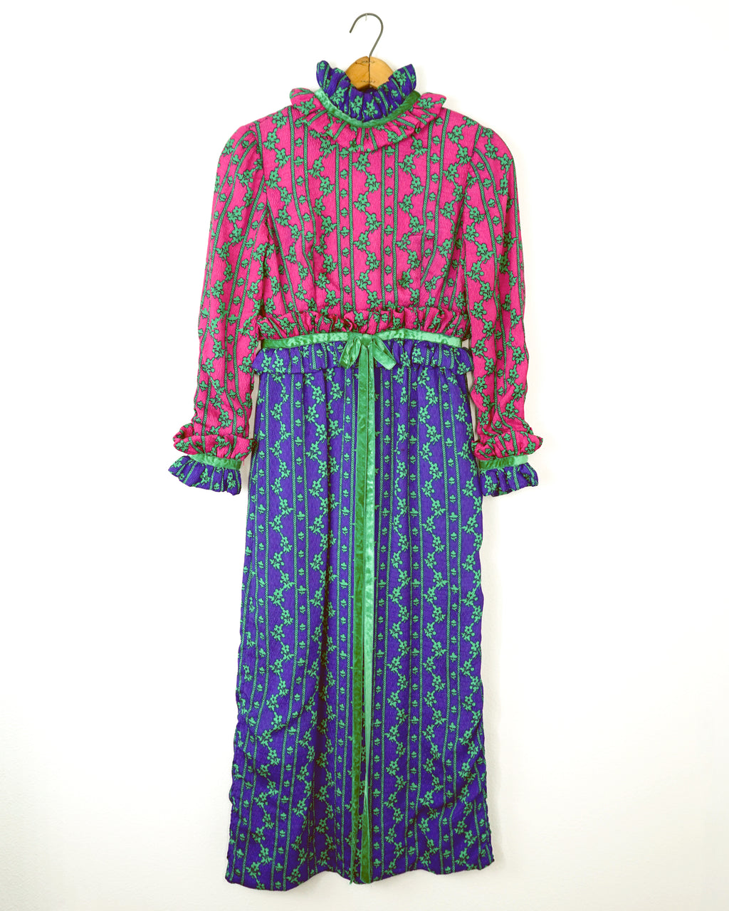 60s Geoffrey Beene Floral Crepe Crinkle Silk w Kelly Green Velvet Trim Dress