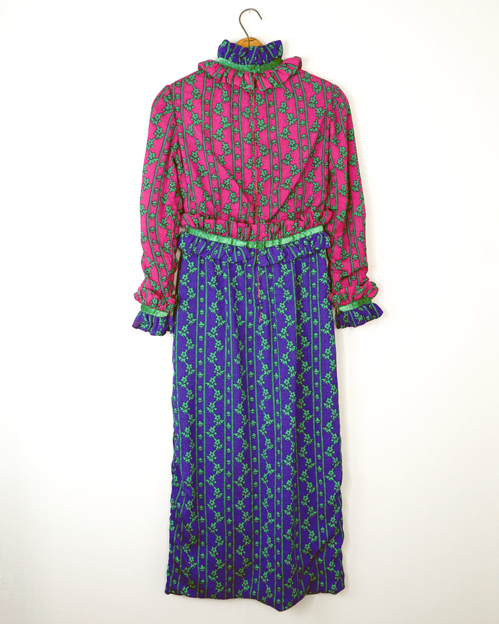 60s Geoffrey Beene Floral Crepe Crinkle Silk w Kelly Green Velvet Trim Dress