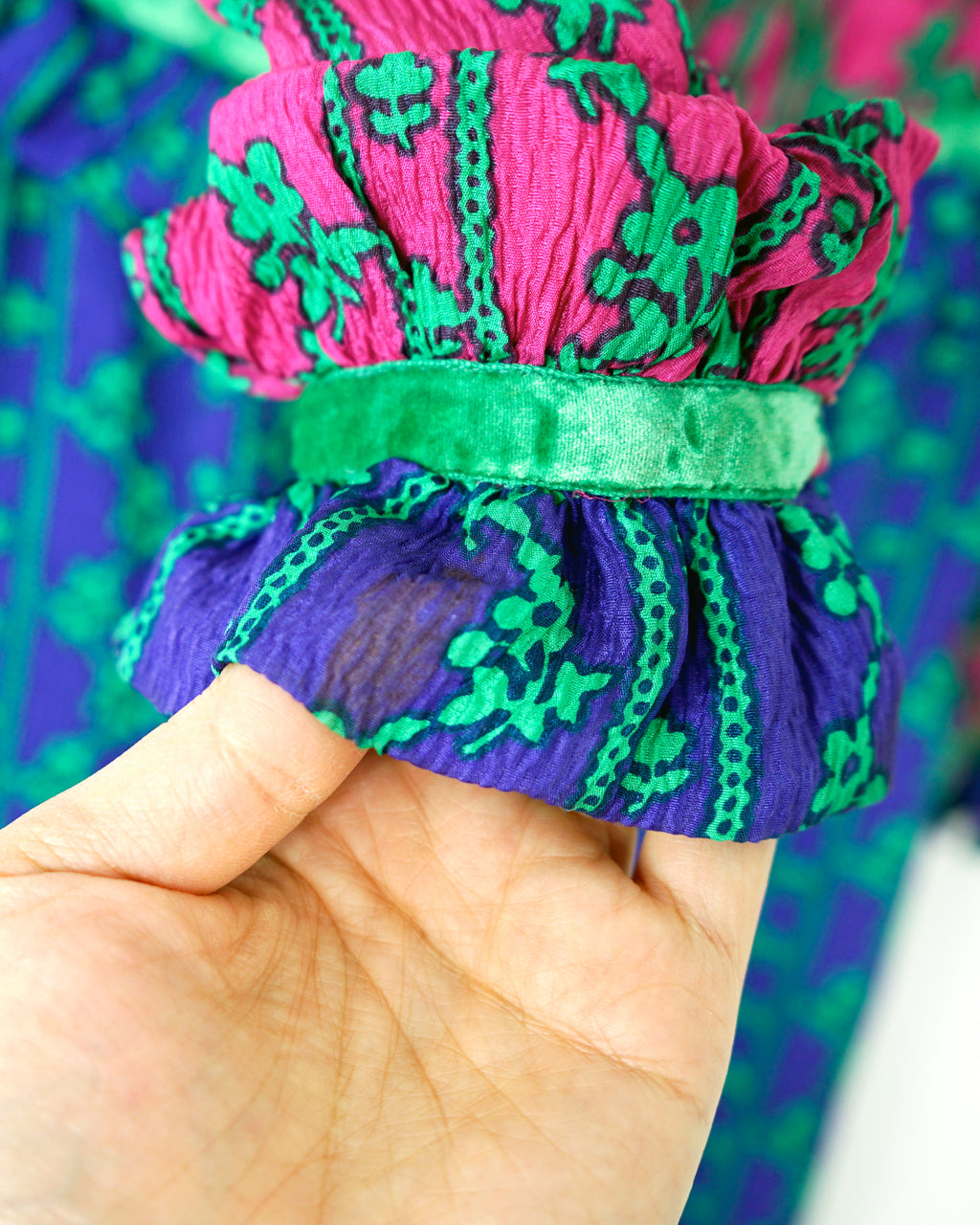 60s Geoffrey Beene Floral Crepe Crinkle Silk w Kelly Green Velvet Trim Dress