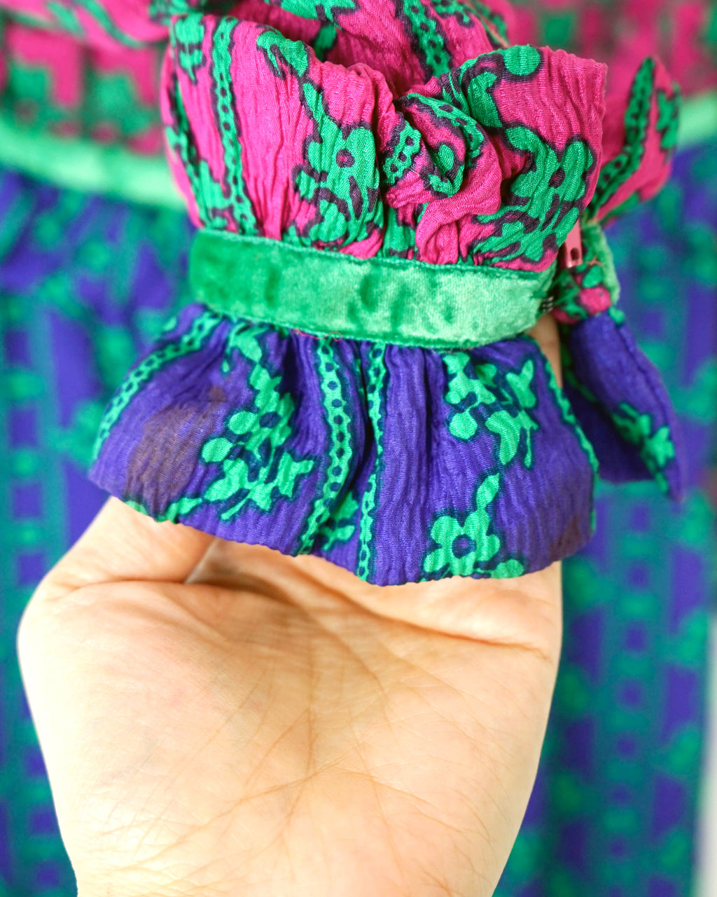 60s Geoffrey Beene Floral Crepe Crinkle Silk w Kelly Green Velvet Trim Dress