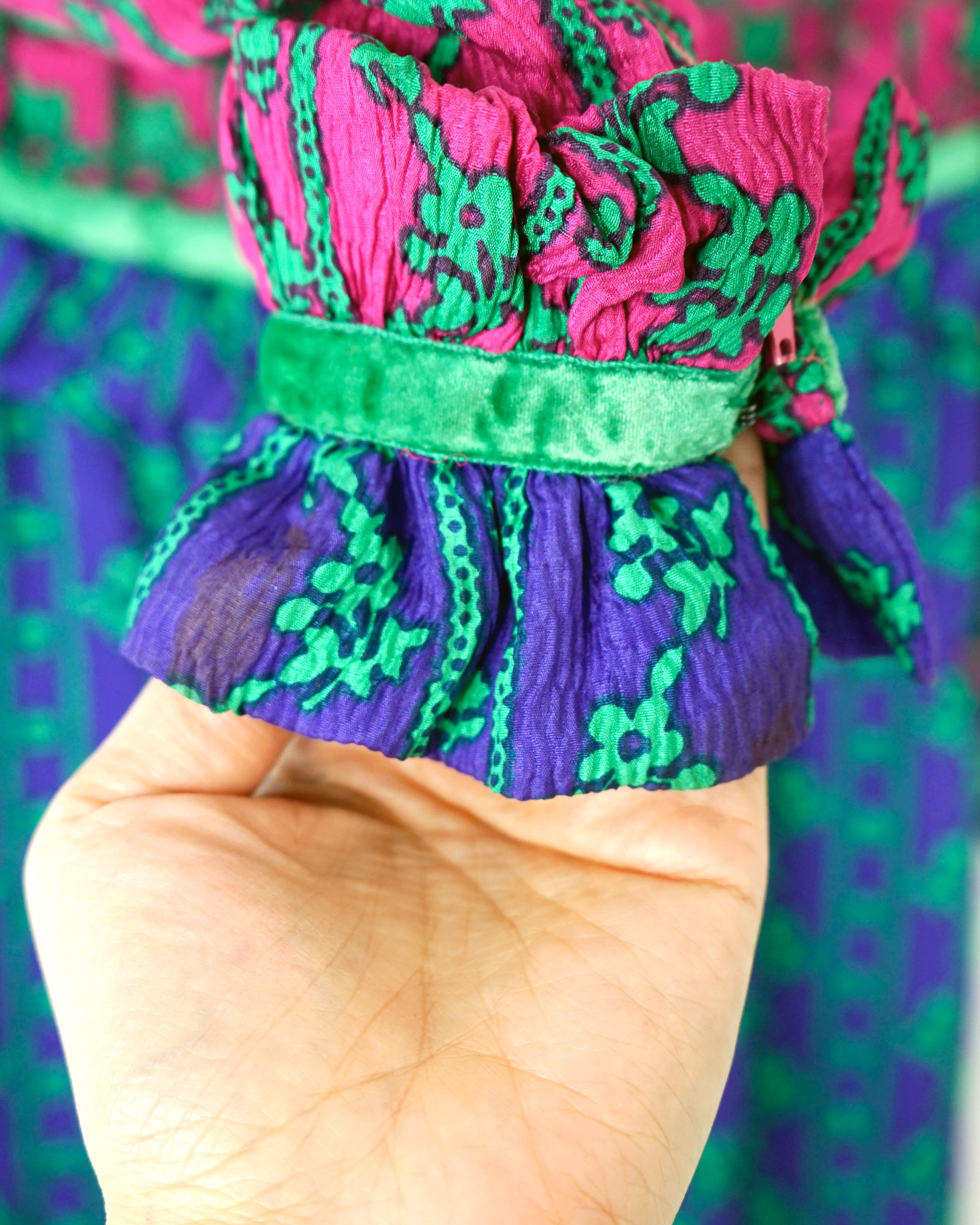 60s Geoffrey Beene Floral Crepe Crinkle Silk w Kelly Green Velvet Trim Dress