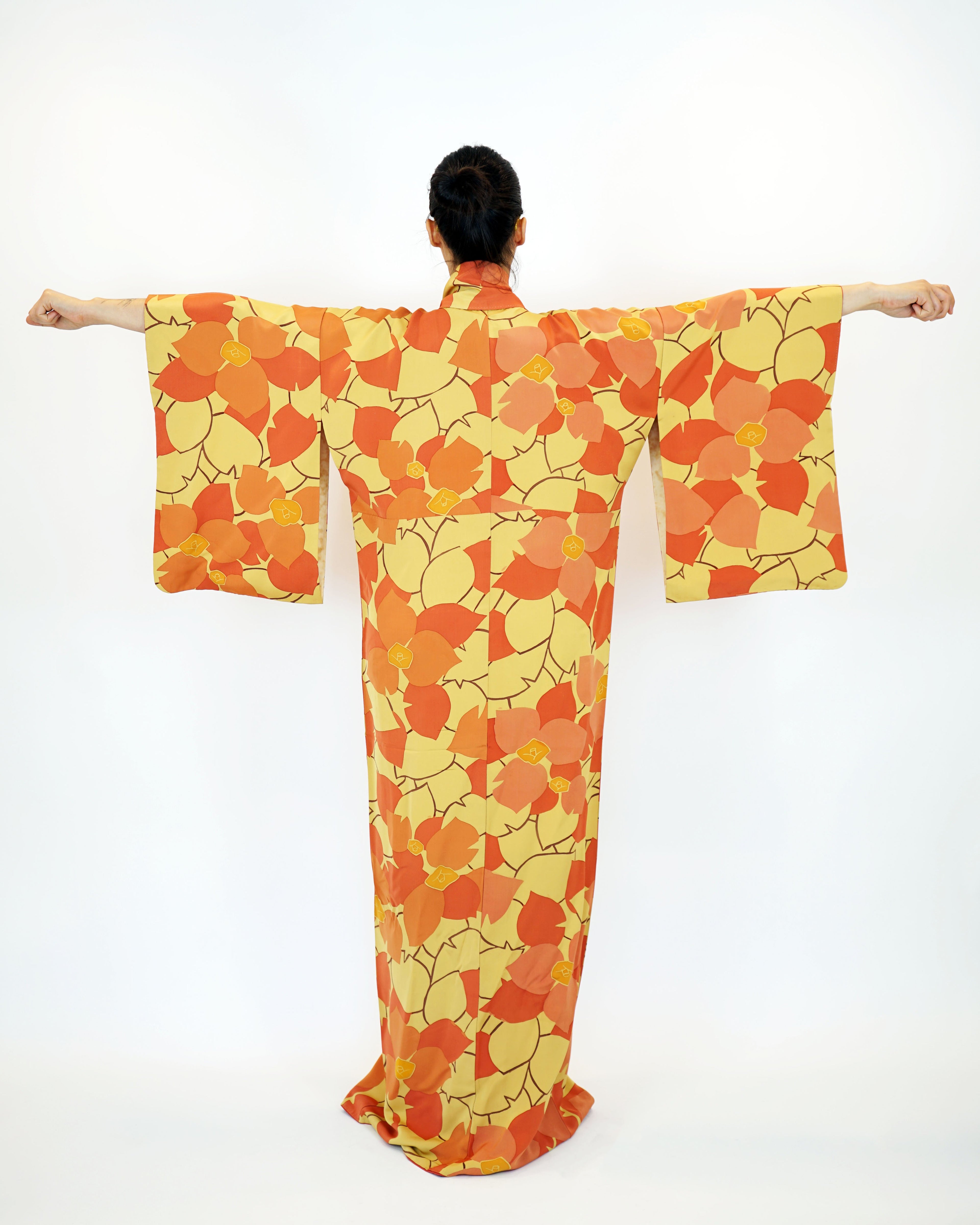 1970s Susohiki Kimono in Sunbaked Orange Marigold Leaves