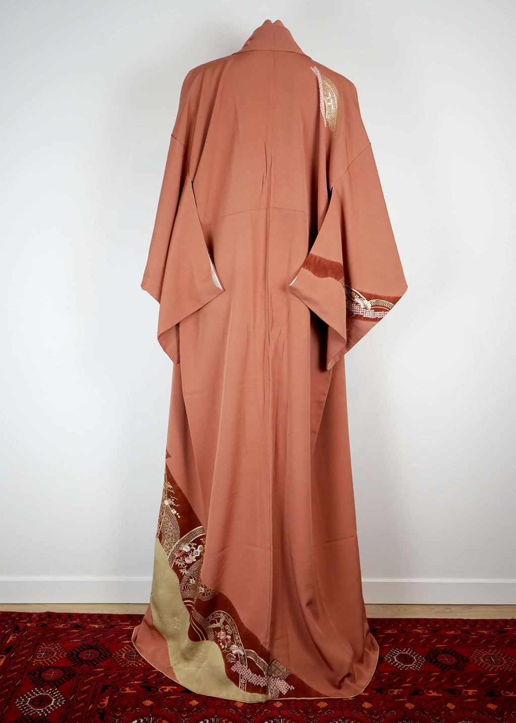 1960s tsukesage kimono with gold thread and embroidery 