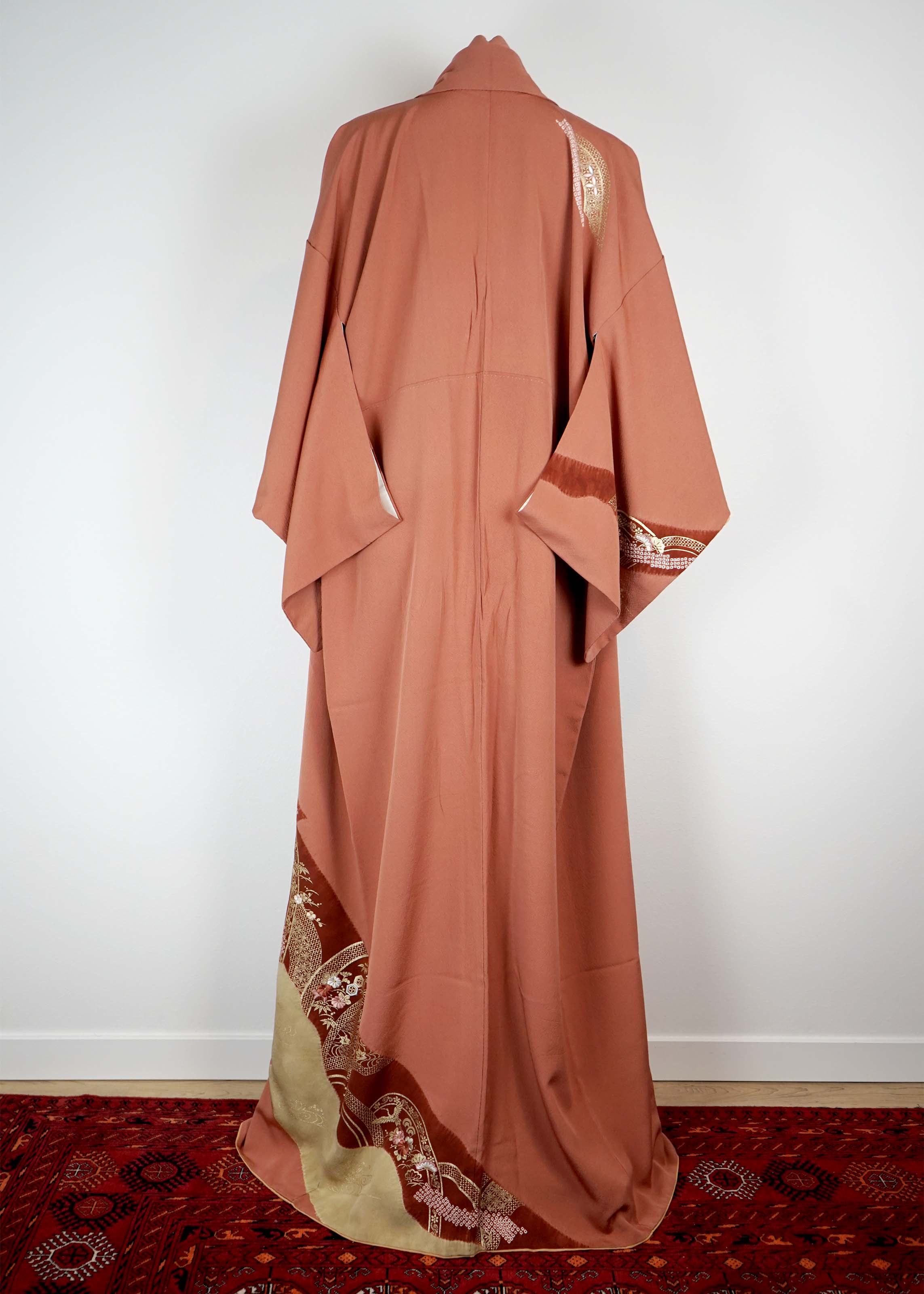 1960s tsukesage kimono with gold thread and embroidery 