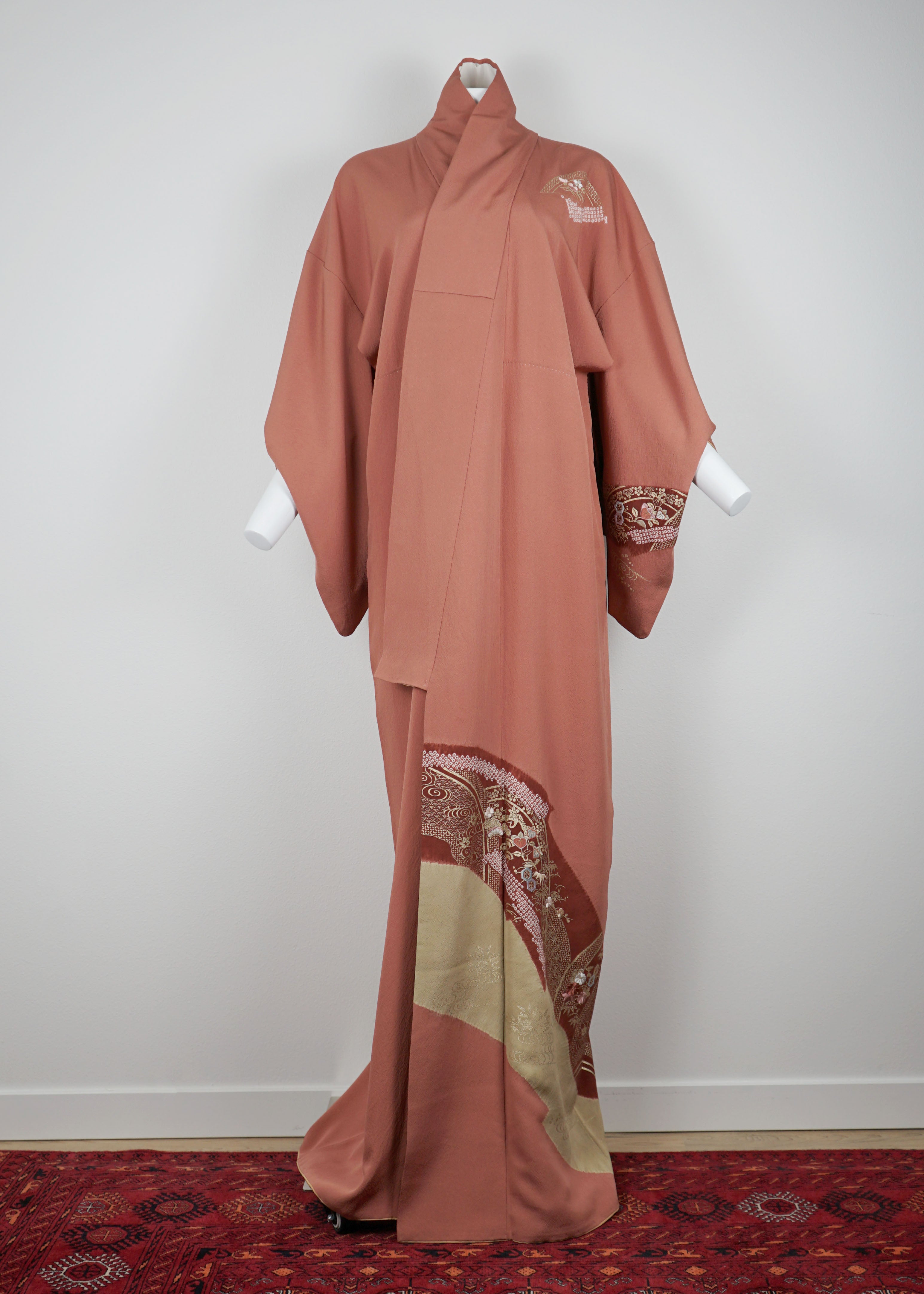 1960s tsukesage kimono with gold thread and embroidery 