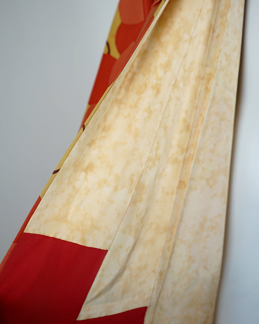 1970s Susohiki Kimono in Sunbaked Orange Marigold Leaves