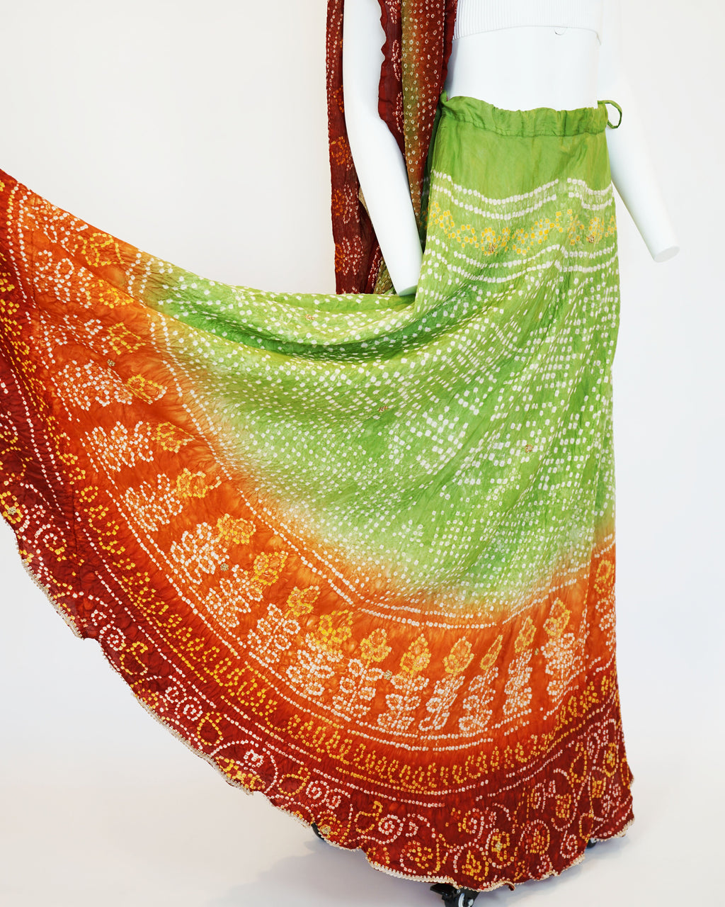 90s Bandhani Lehenga and Dupatta (Skirt & Scarf)