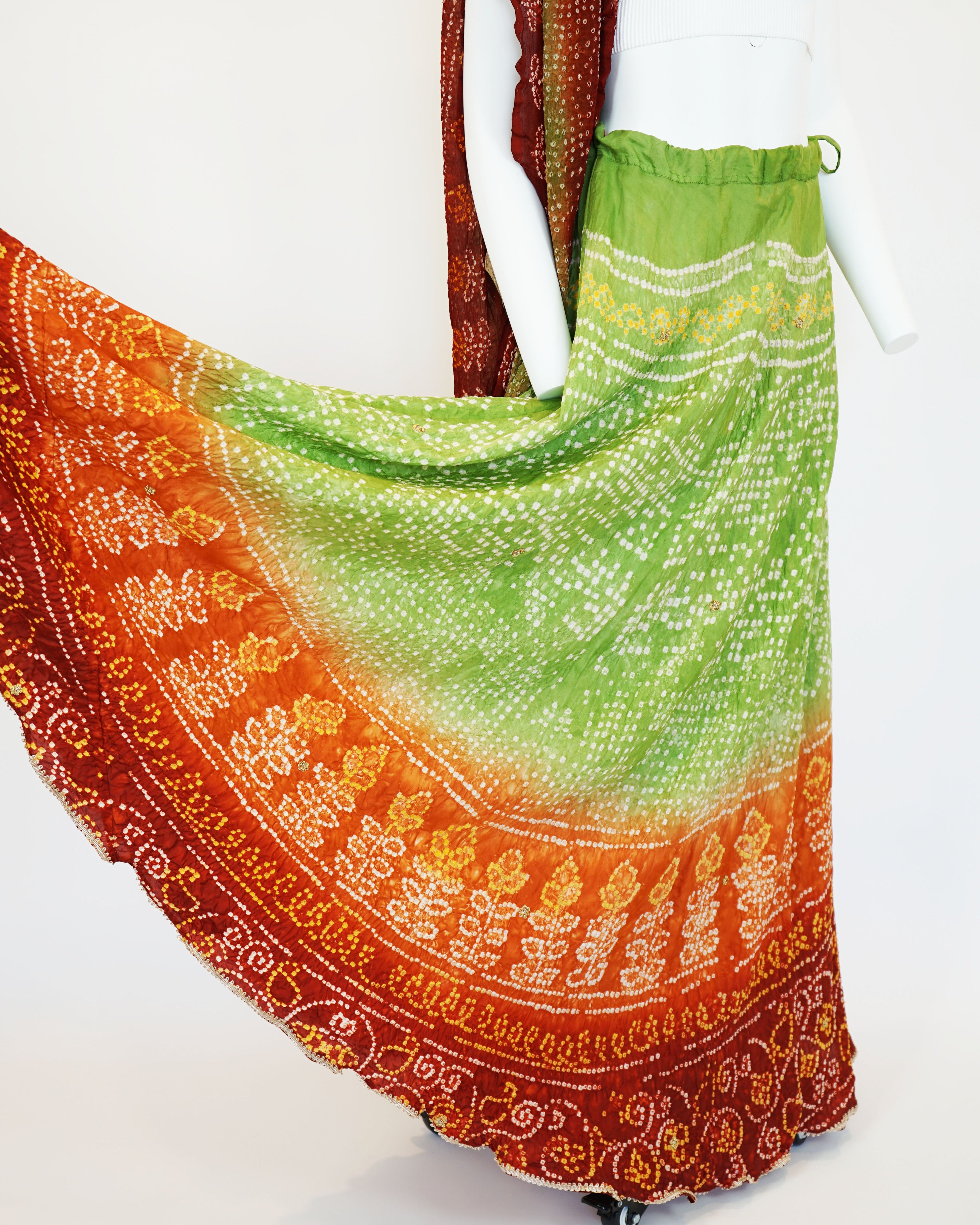 90s Bandhani Lehenga and Dupatta (Skirt & Scarf)