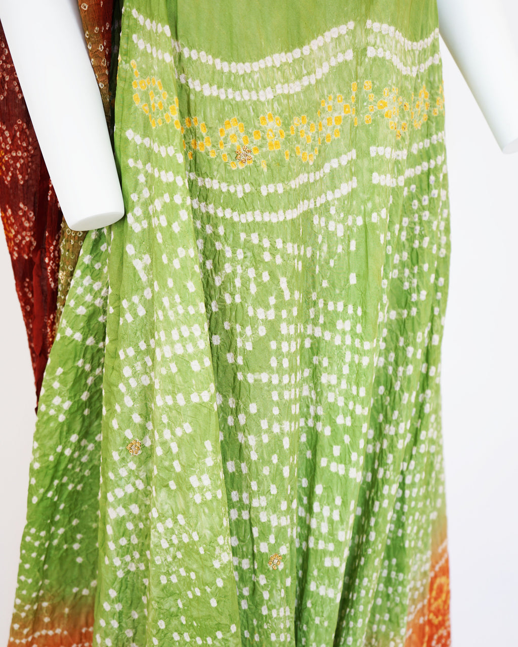 90s Bandhani Lehenga and Dupatta (Skirt & Scarf)