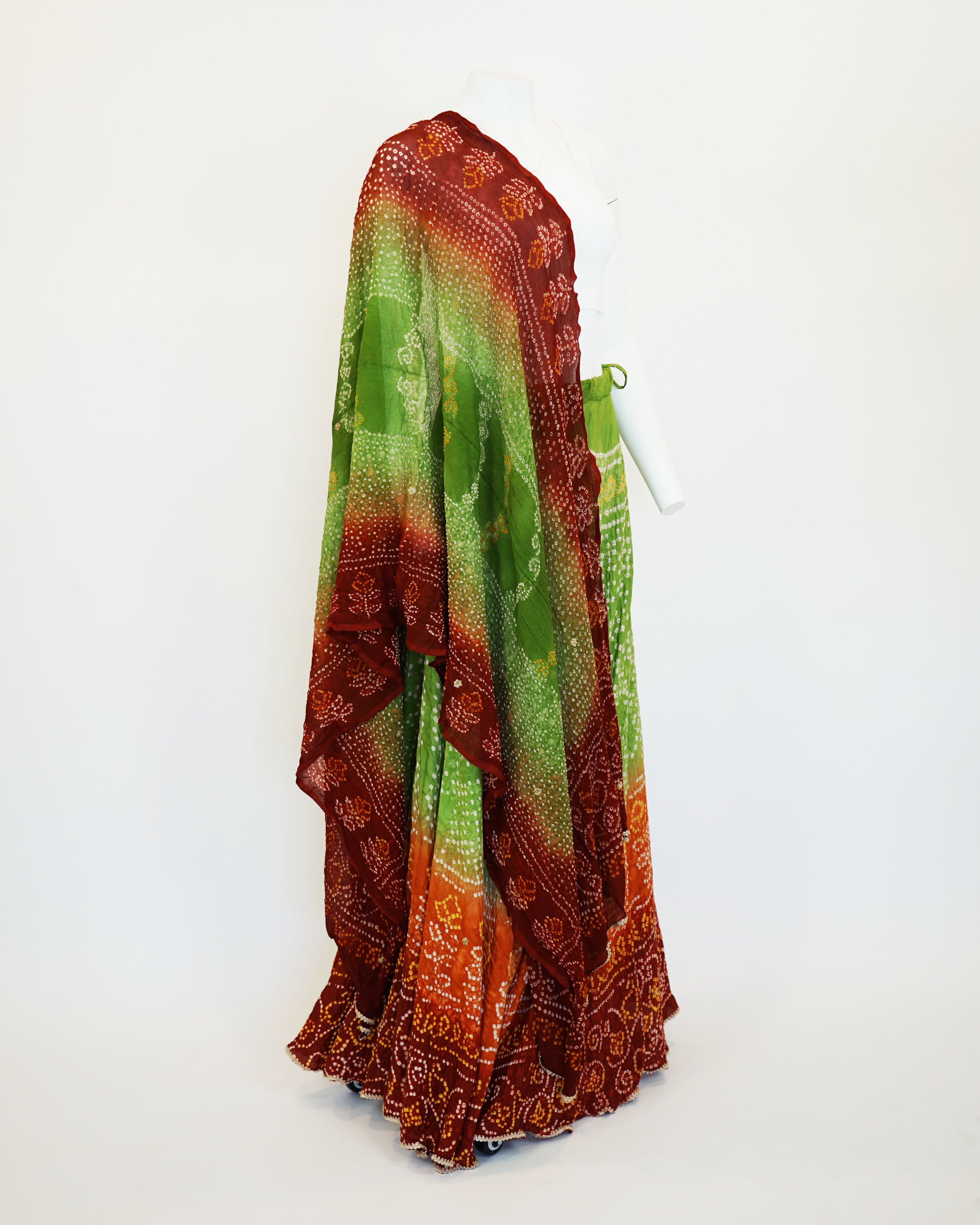 90s Bandhani Lehenga and Dupatta (Skirt & Scarf)