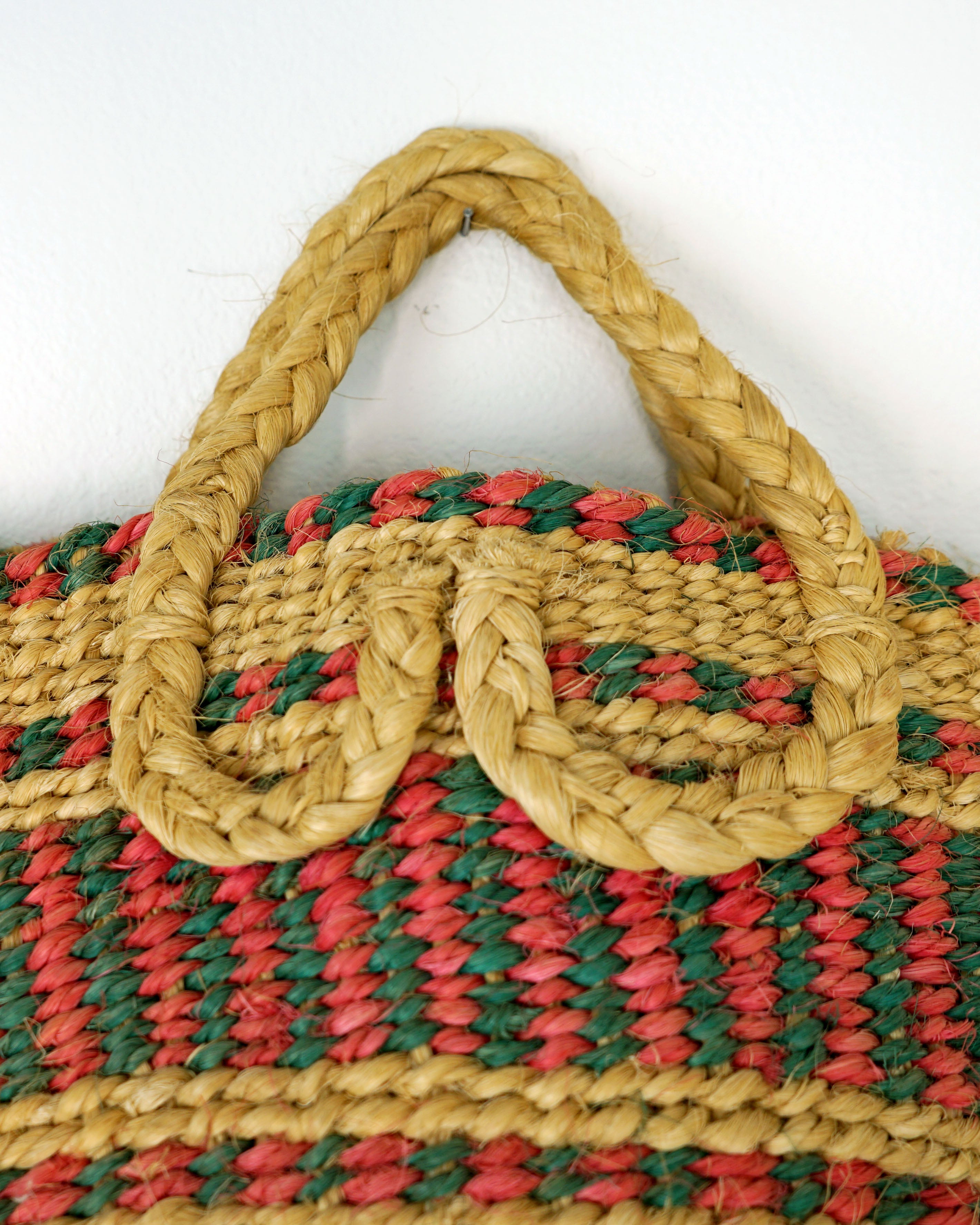 70s Straw Tote Bag with Heart Handles