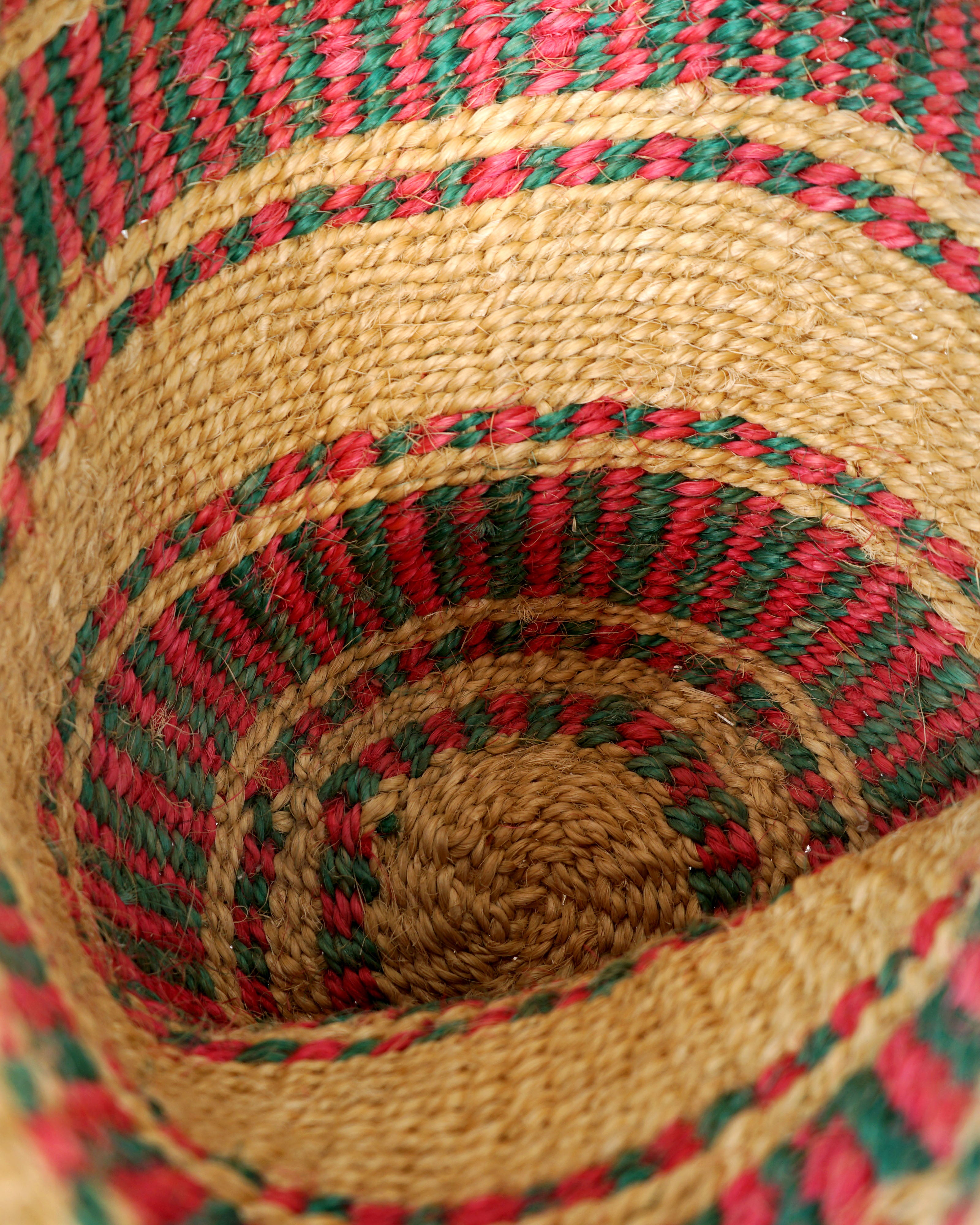 70s Straw Tote Bag with Heart Handles